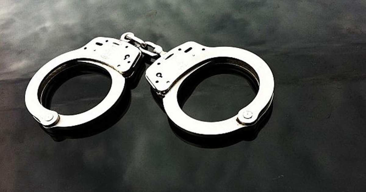 Un agent de la circulation du Limpopo arrêté pour corruption après avoir prétendument emporté de l'argent liquide et des boissons fraîches