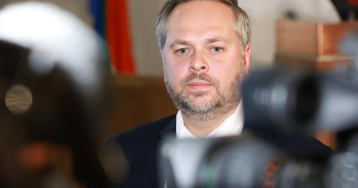 Deux cabinets d'avocats indépendants nommés pour examiner les documents politiques des Affaires intérieures après qu'il soit apparu que l'IA avait été utilisée
