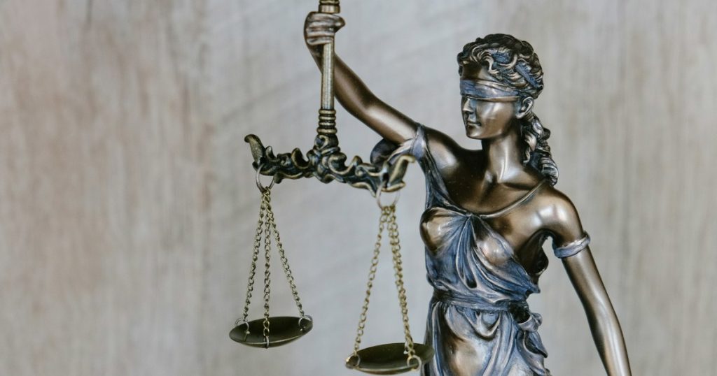 La légalité du B-BBEE sous surveillance alors que 4 cabinets d'avocats le soutiennent devant la Haute Cour