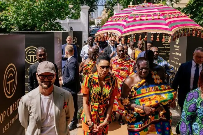 Visite historique d'Asantehene S en Pologne