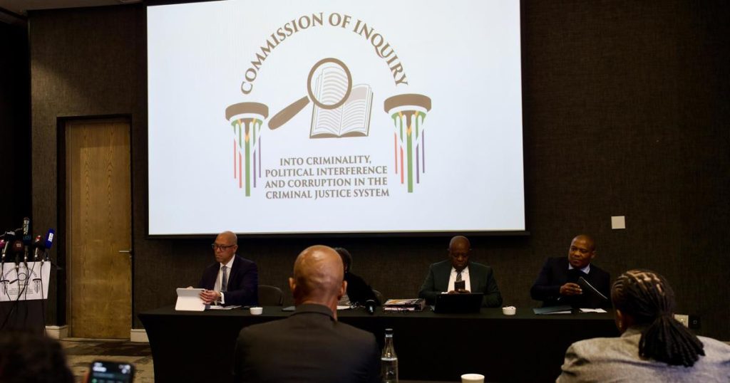 Le chef de l'unité de sécurité de Tshwane suspendu, accusé d'avoir signé des factures douteuses
