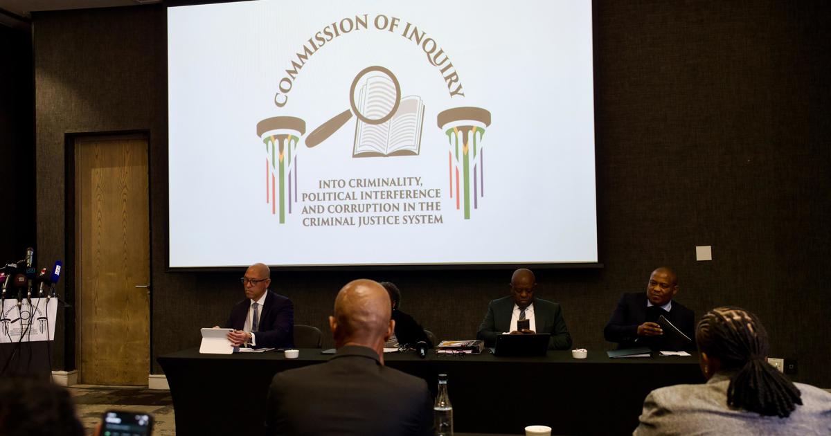 Le chef de l'unité de sécurité de Tshwane suspendu, accusé d'avoir signé des factures douteuses