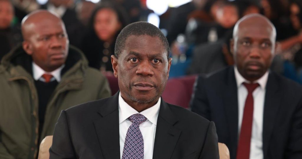 Le vice-président Mashatile prononce l'éloge funèbre lors des funérailles provinciales spéciales de Bushy Maape