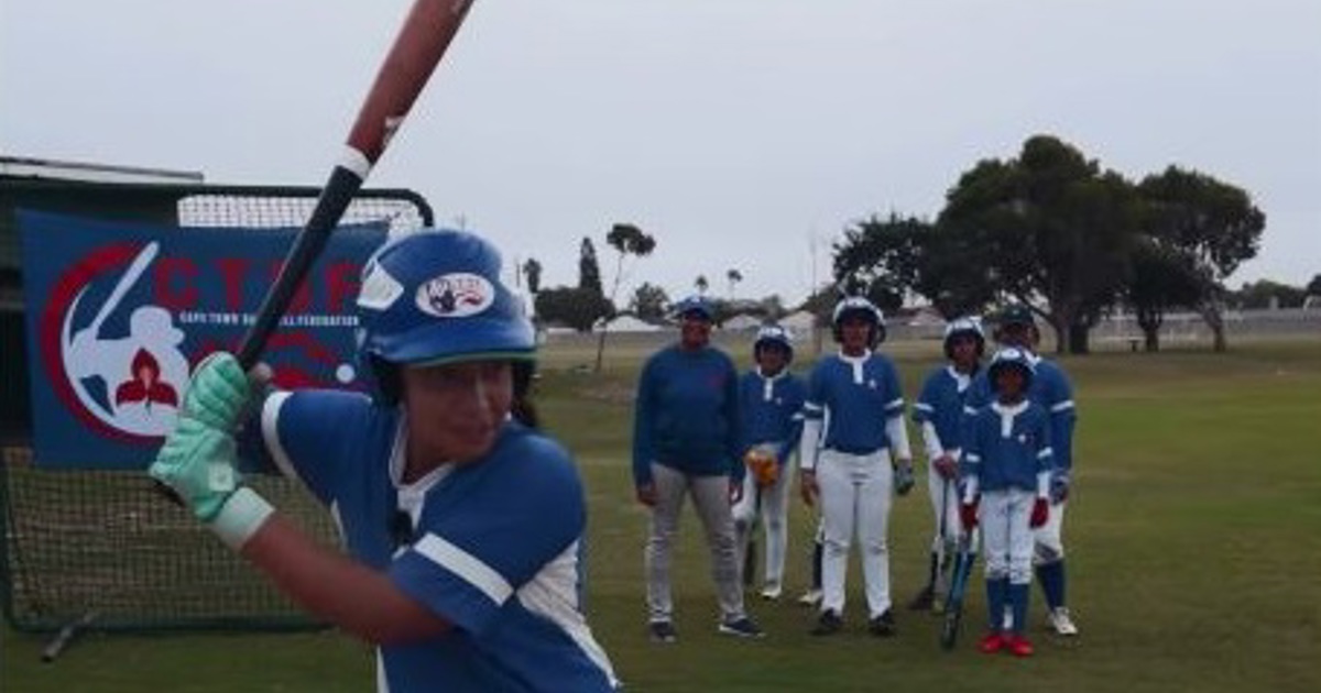 Les stars du baseball adolescent lancent leur propre campagne de collecte de fonds pour représenter l'Afrique du Sud à un tournoi international