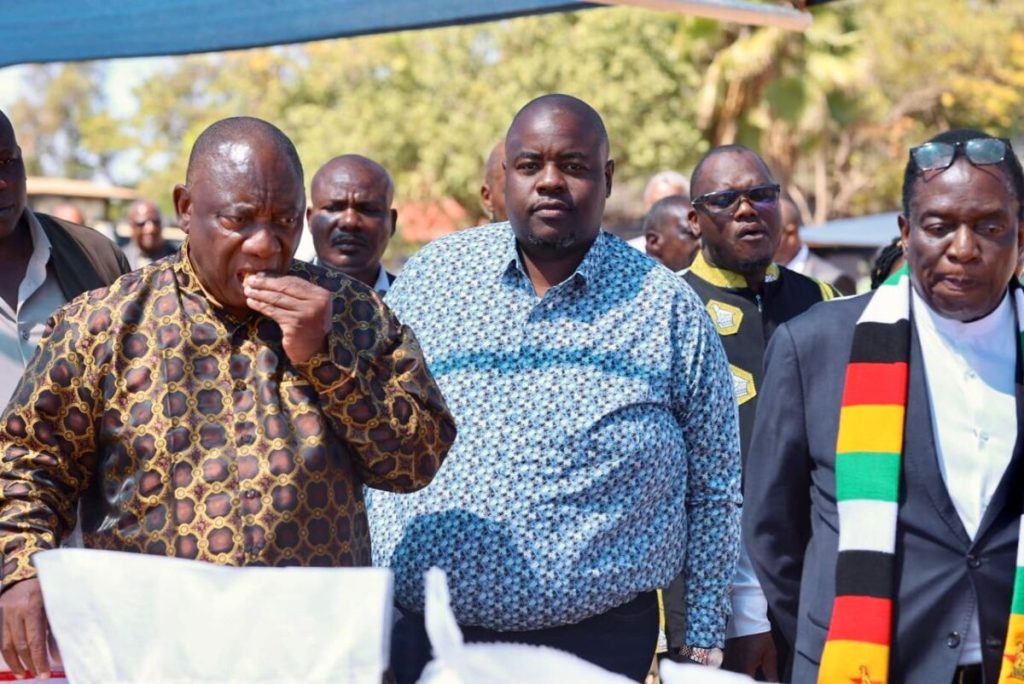 Ramaphosa ne savait pas qu'il rencontrait un riche Zimbabwéen recherché en Afrique du Sud (porte-parole)