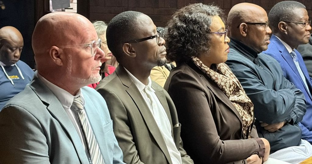 Fraude aux appels d'offres SAPS de 228 millions de rands : aucun accord de plaidoyer pour Fannie Masemola et les co-accusés