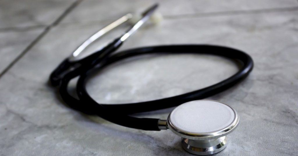 L'OHSC met en garde les établissements de santé contre les faux inspecteurs exigeant de l'argent liquide