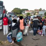 Des milliers de Zimbabwéens rapatriés après avoir occupé le terrain de sport Shallcross de Durban