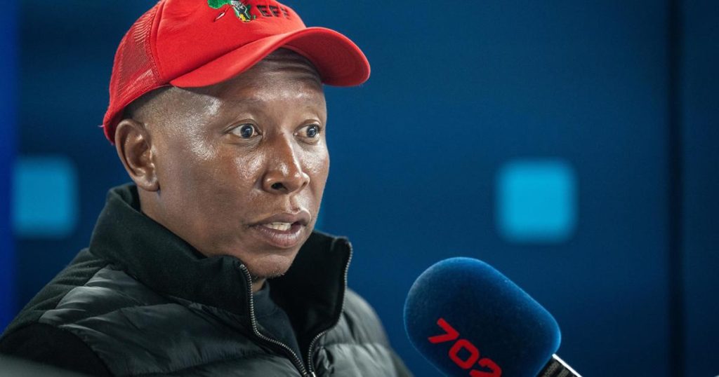 La relation présumée de Malema avec Khan révélée : « Une faveur illégale en échange d'une faveur »