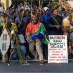 Le gouvernement sud-africain condamne la xénophobie contre les Zimbabwéens et les autres migrants et clarifie le processus de rapatriement dans un contexte de tensions anti-immigration