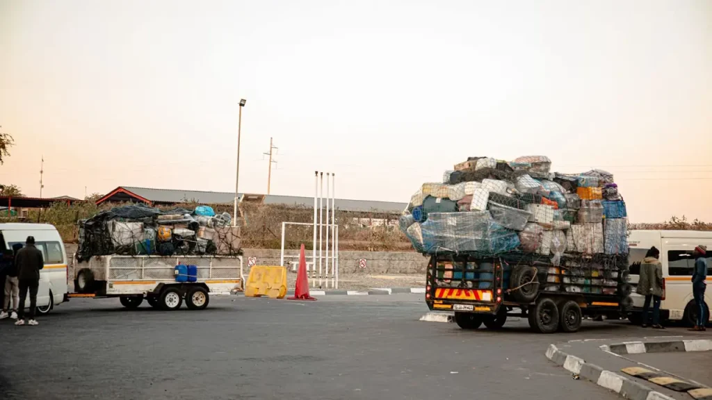 Plus de 35 000 migrants ont transité par Beitbridge, selon la BMA sud-africaine