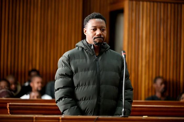 Tshuma, suspecté de familicide, comparaît devant le tribunal de Johannesburg pour une accusation d'arme à feu, l'affaire d'extradition reportée au 22 juillet