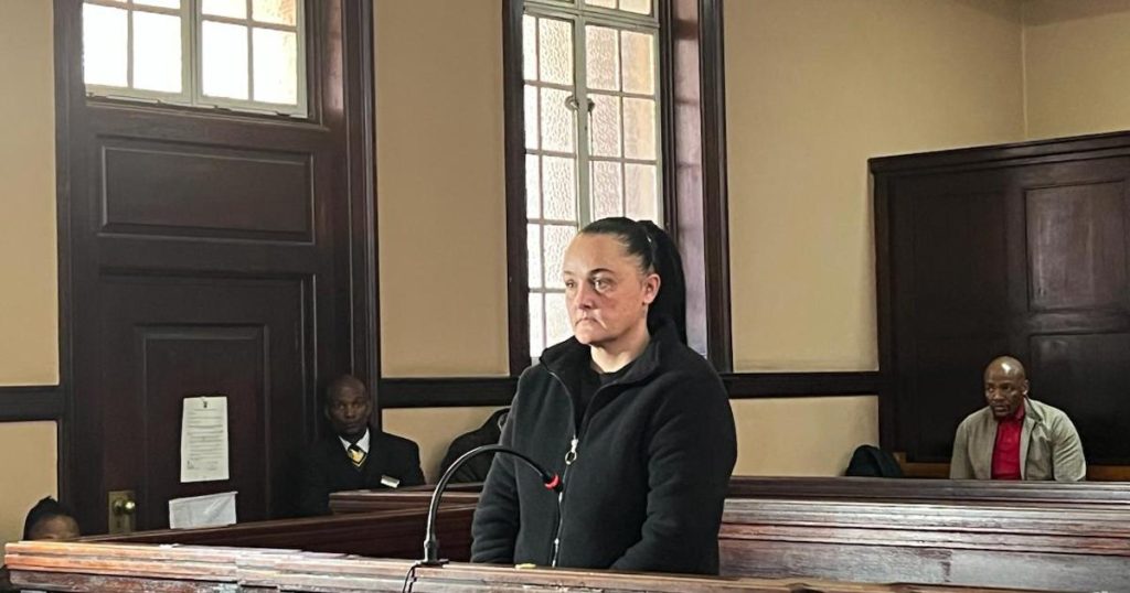 Un ancien officier de l'EMPD devant le tribunal pour un vol présumé de pierres précieuses à Johannesburg