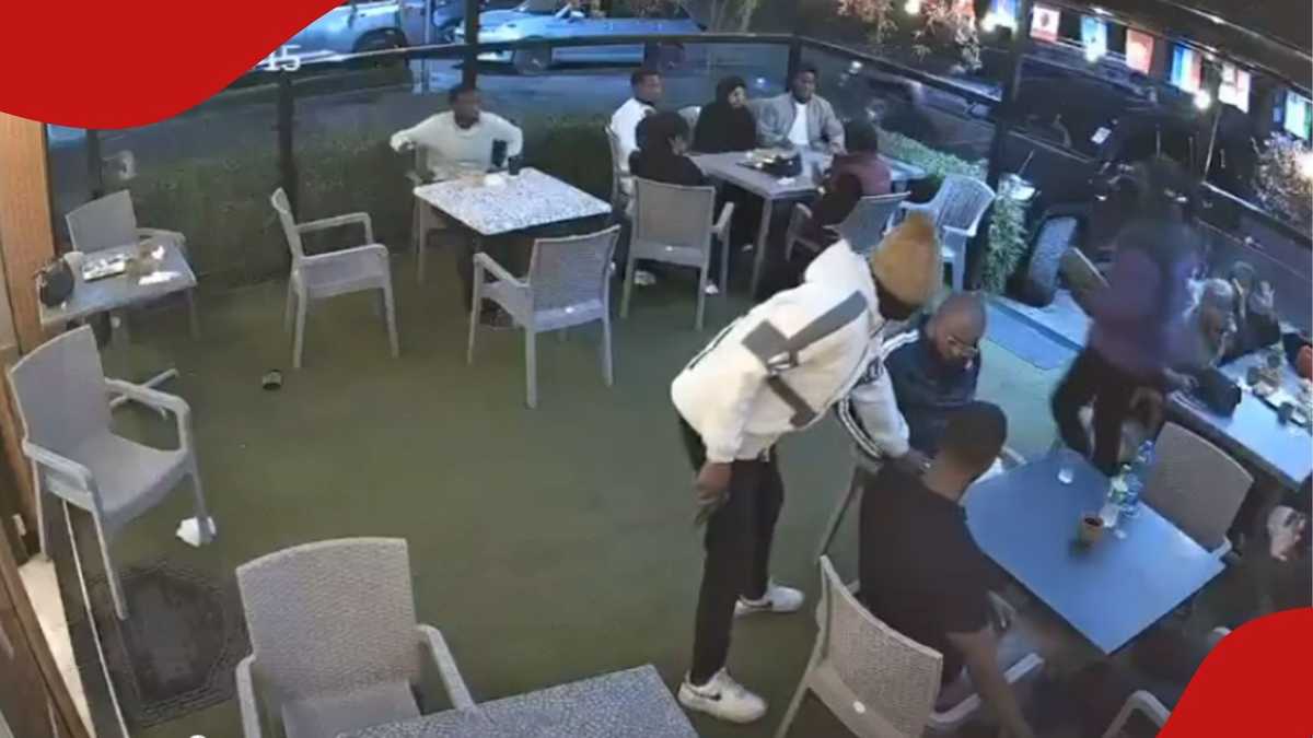 Vidéo : Des voleurs armés attaquent un restaurant populaire à Nairobi et prennent les clients en otage