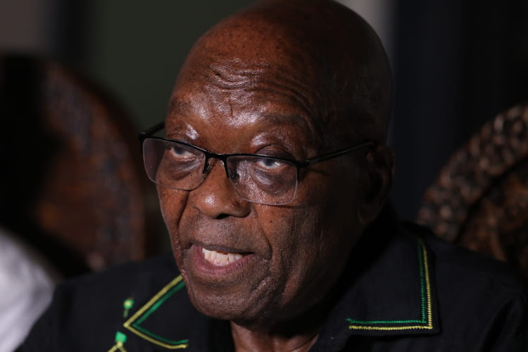 Zuma montre le « majeur » à l'Afrique du Sud en rencontrant le frère de Gupta – ministre