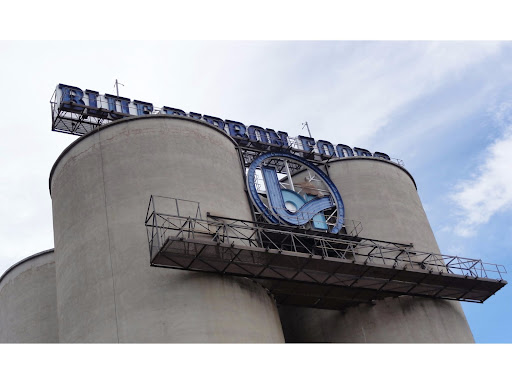 Blue Ribbon et 23 autres ont fermé leurs portes à Bulawayo alors que le gouvernement est informé d'une pénurie de maïs