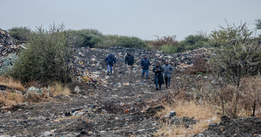 Effondrement d'une mine du Nord-Ouest : la police continue de fouiller les décombres