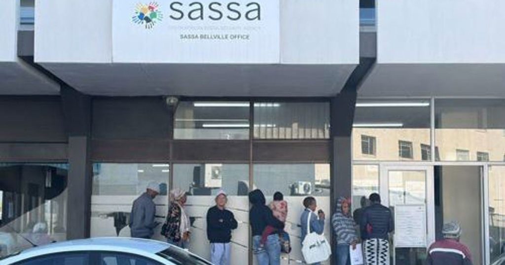 La SASSA s'attaque au syndicat des files d'attente