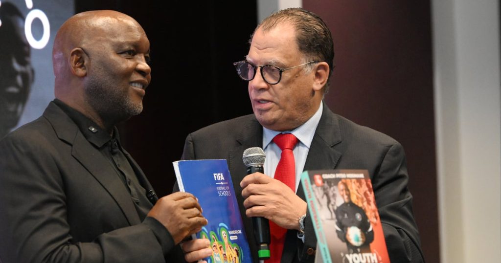 Pitso Mosimane et la SAFA parviennent à un terrain d'entente alors que le retour des Bafana Bafana se rapproche