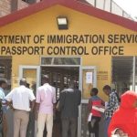 Un agent des passeports du ministère de l'Immigration arrêté pour avoir sollicité des pots-de-vin auprès de candidats