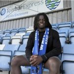 Whitby Town achève la signature de l'international zimbabwéen Joey Phuthi après une période d'essai impressionnante