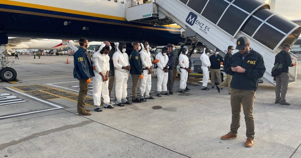 Importante campagne d'extradition : six ressortissants nigérians envoyés aux États-Unis pour y être jugés