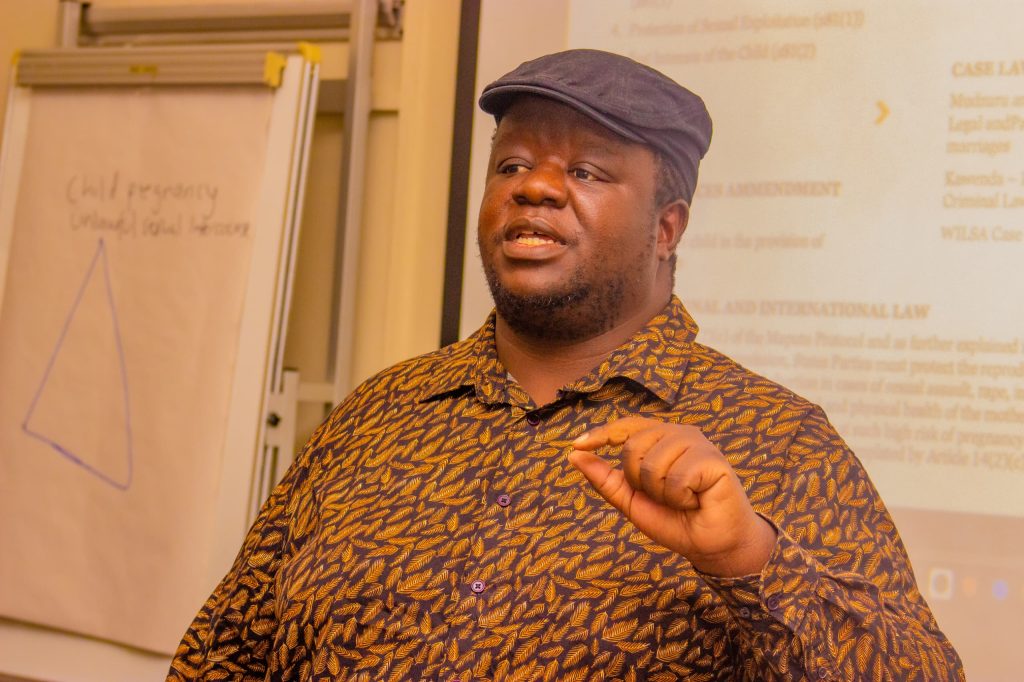 La loi sur l’avortement au Zimbabwe laisse les filles prises entre leurs droits et la réalité