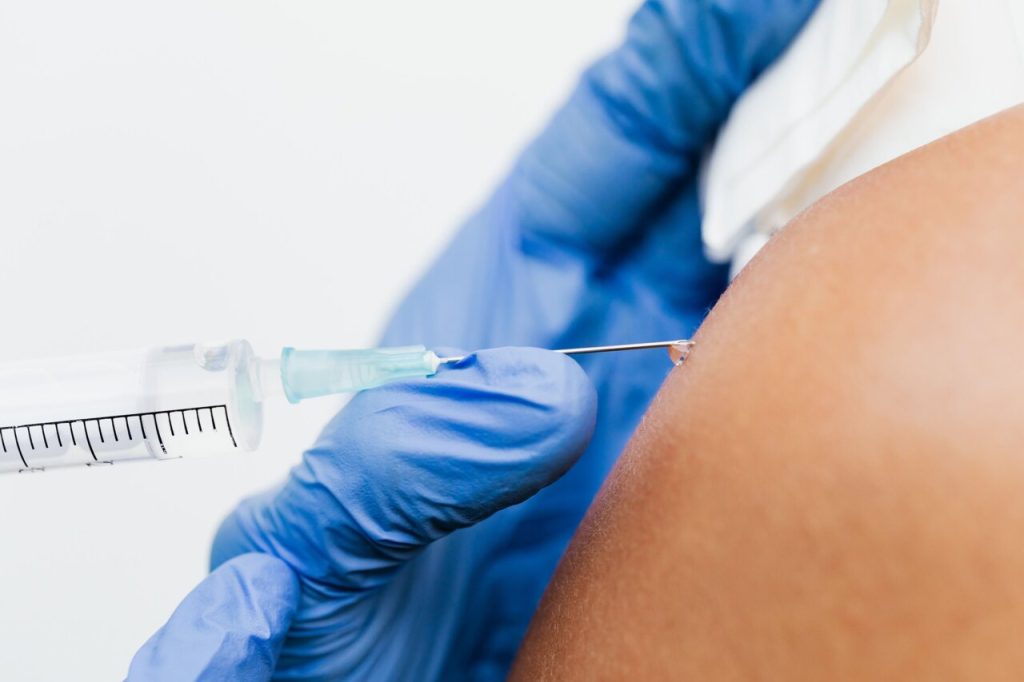 Les injections du VIH toutes les huit semaines sont plus efficaces que les pilules quotidiennes pour les adolescents – étude