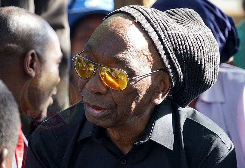 Mapfumo, légende de la musique Chimurenga, revient au Zimbabwe pour les spectacles de Chivayo à 1 million de dollars