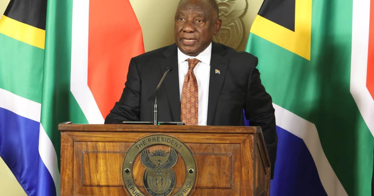 Ramaphosa prévient que les agresseurs de policiers seront confrontés à « toute la puissance de la loi »
