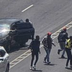 Vidéo : Des suspects ont harcelé des automobilistes sur l'autoroute de Nairobi en plein jour