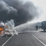 Des voitures incendiées et des magasins pillés alors que la violence anti-migrants éclate en Afrique du Sud