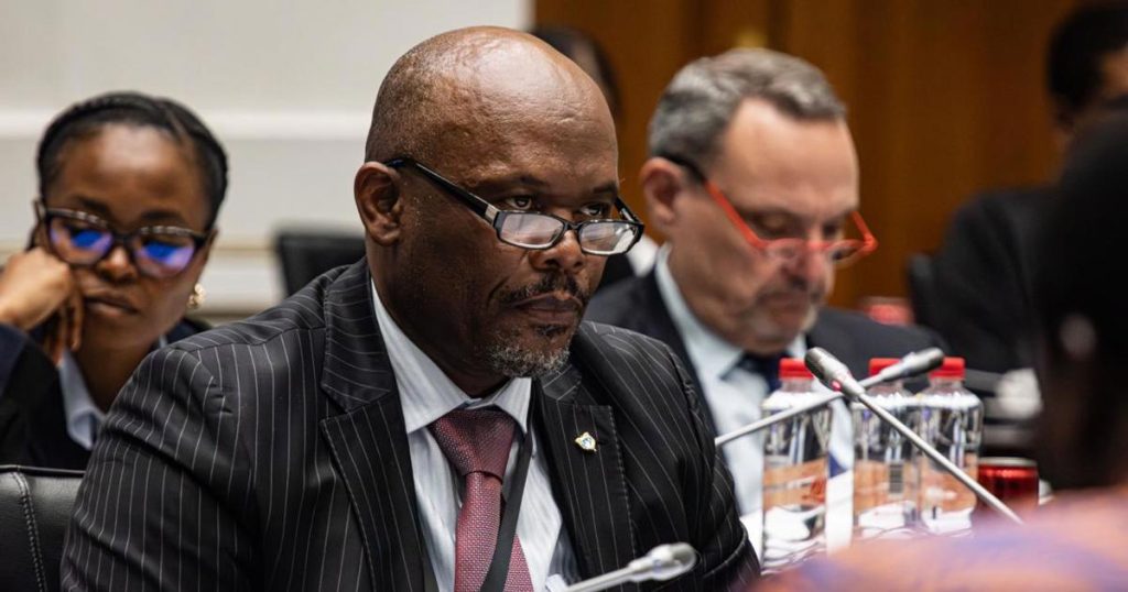 La défense qualifie les accusations de « frivoles » alors que les plaidoiries finales se terminent dans le procès Shadrack Sibiya