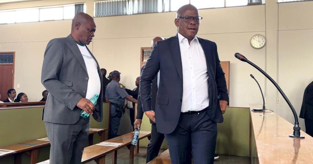 L'affaire d'extorsion contre le patron des taxis du Mpumalanga, Joe Sibanyoni, s'éternise dans le SRAS