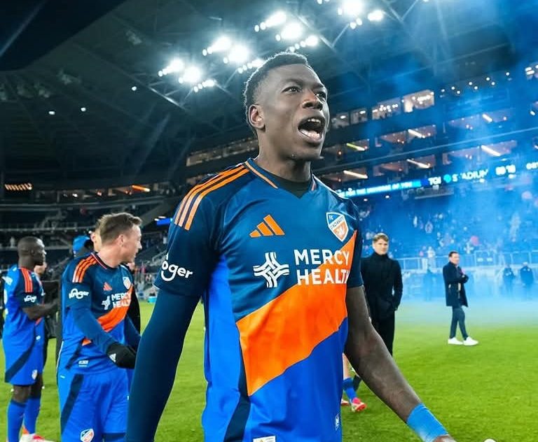 Le défenseur des Warriors Hadebe marque son premier but à Cincinnati