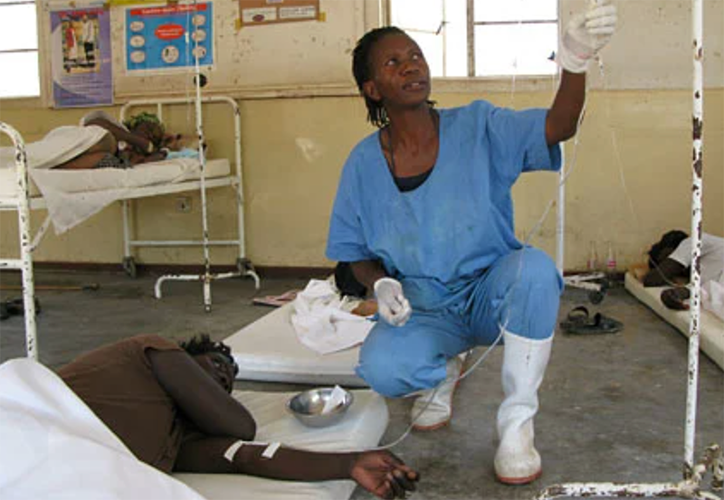 Le déficit de financement dans le secteur de la santé déclenche une pénurie de médicaments et une crise du personnel au Zimbabwe