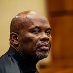 Le tribunal qualifie de « bizarres » les allégations selon lesquelles un père aurait partagé les photos nues de sa fille adolescente avec Shadrack Sibiya