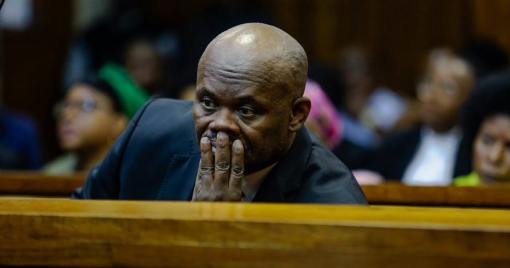 Shadrack Sibiya, haut policier suspendu, restera derrière les barreaux