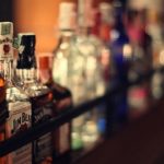 Suspendre les nouveaux permis d'alcool jusqu'à ce que nous sachions ce qui se passe dans les communautés, déclare la SAAPA