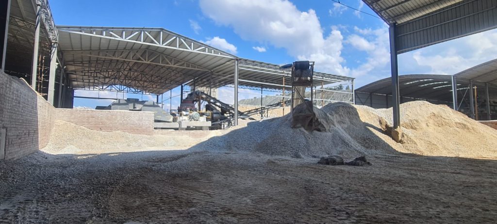Un investisseur chinois va établir une usine de sulfate de lithium dans la province des Midlands
